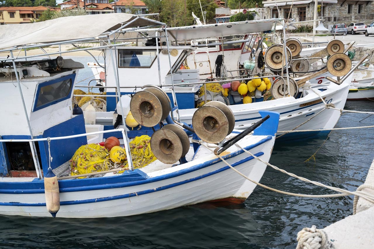 Επισκευή υδραυλικών συστημάτων σε αλιευτικά σκάφη
